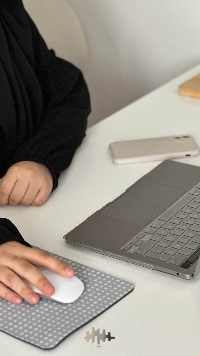 A women doing job as digital marketer